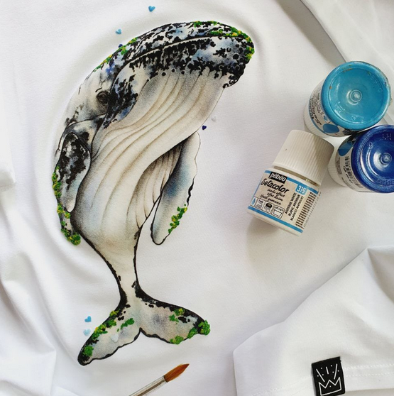 [Даша Лисенкова] [Роспись по ткани] Замшевый кит (2023)