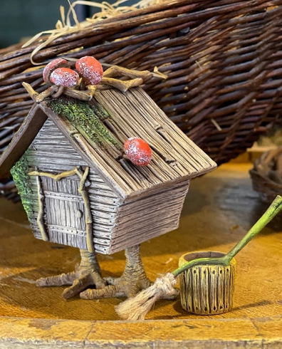 [Елена Раевская] [Декор] МК 026 "Та самая избушка" (2022)