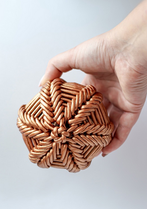 [Надежда Хоруева] [Бумажная лоза] Мастер-класс «Три шара» (2022)