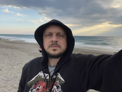 [Дмитрий Коренко] Деньги с микроворонки (2022)