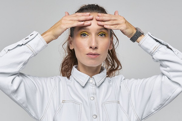 SUPER VIP [facepilates] Дарья Орлова ― Устраняем морщины на лбу (2023)