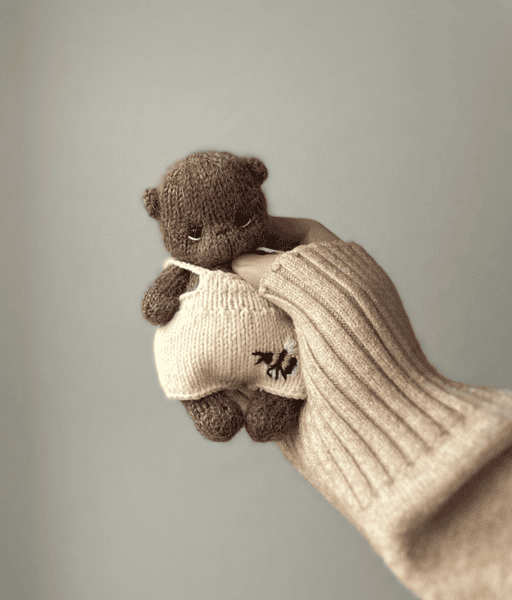 [Varenka.toys] [Марина Пяжиева] Мишка Тео (2025)