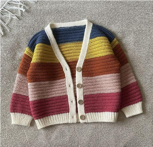 [Вяжи.ру] Стильный кардиган для девочек Iris (2025)