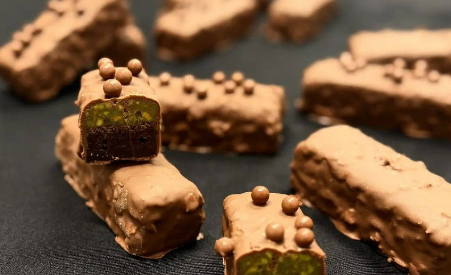 [SensЕat, Мария Лысогорская] Шоколадные батончики (2025)